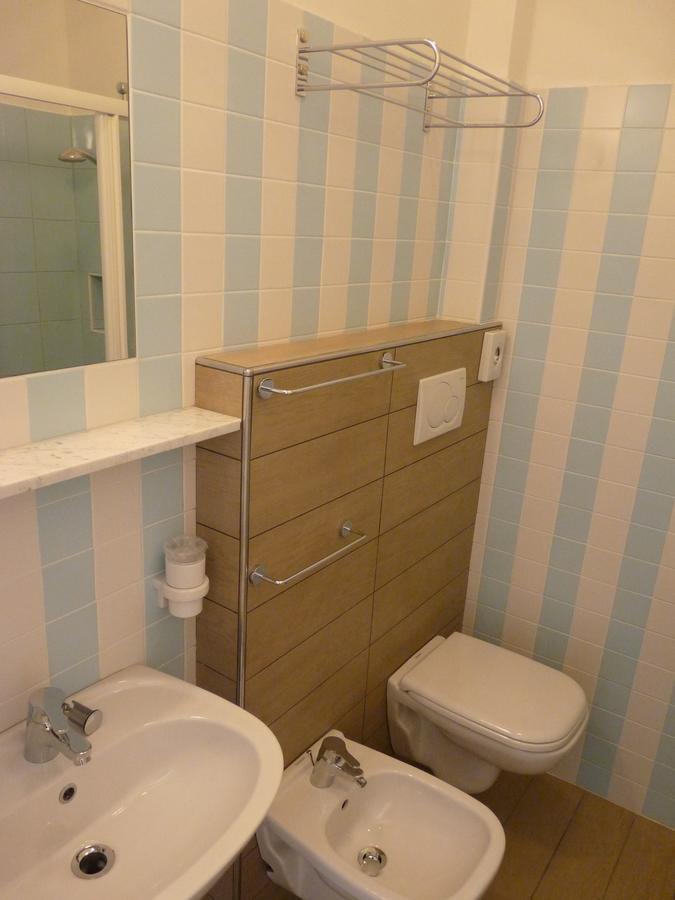 Hotel Haarlem Rimini Esterno foto